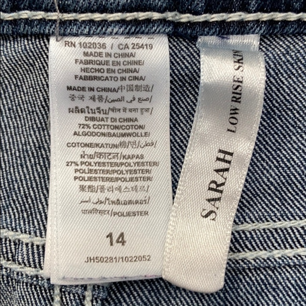 Jeans - Picture 2 of 3